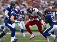 开云体育直播-黄蜂粉碎老鹰，詹姆斯成为关键先生，一场定义赛季的胜利