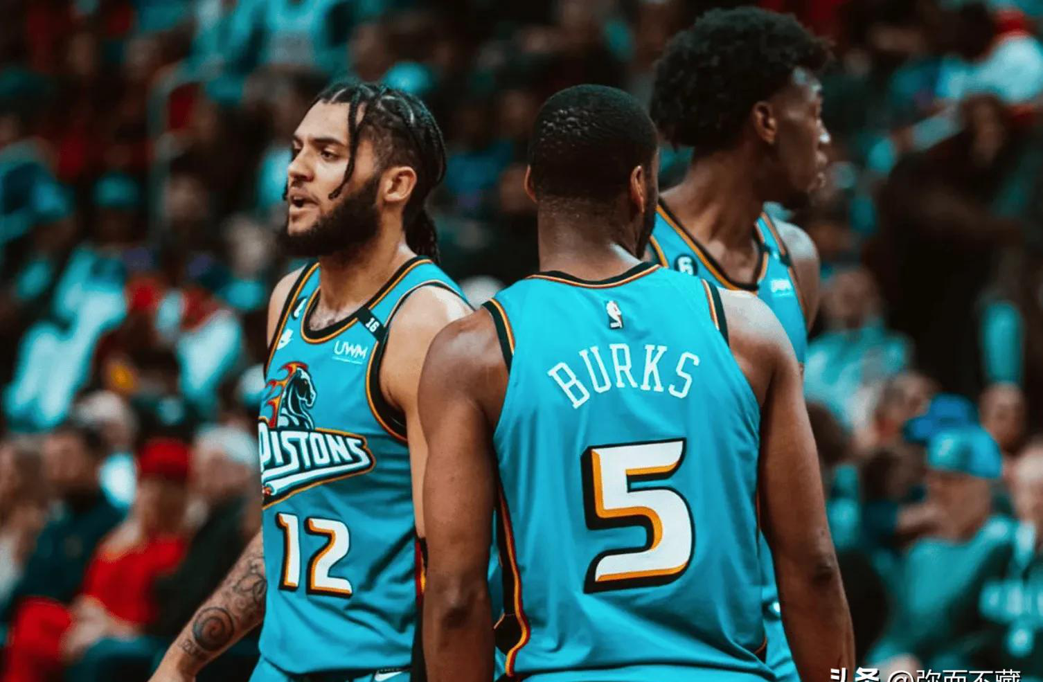 关于新秀球员受伤退场，多伦多猛龙队局势危急的信息