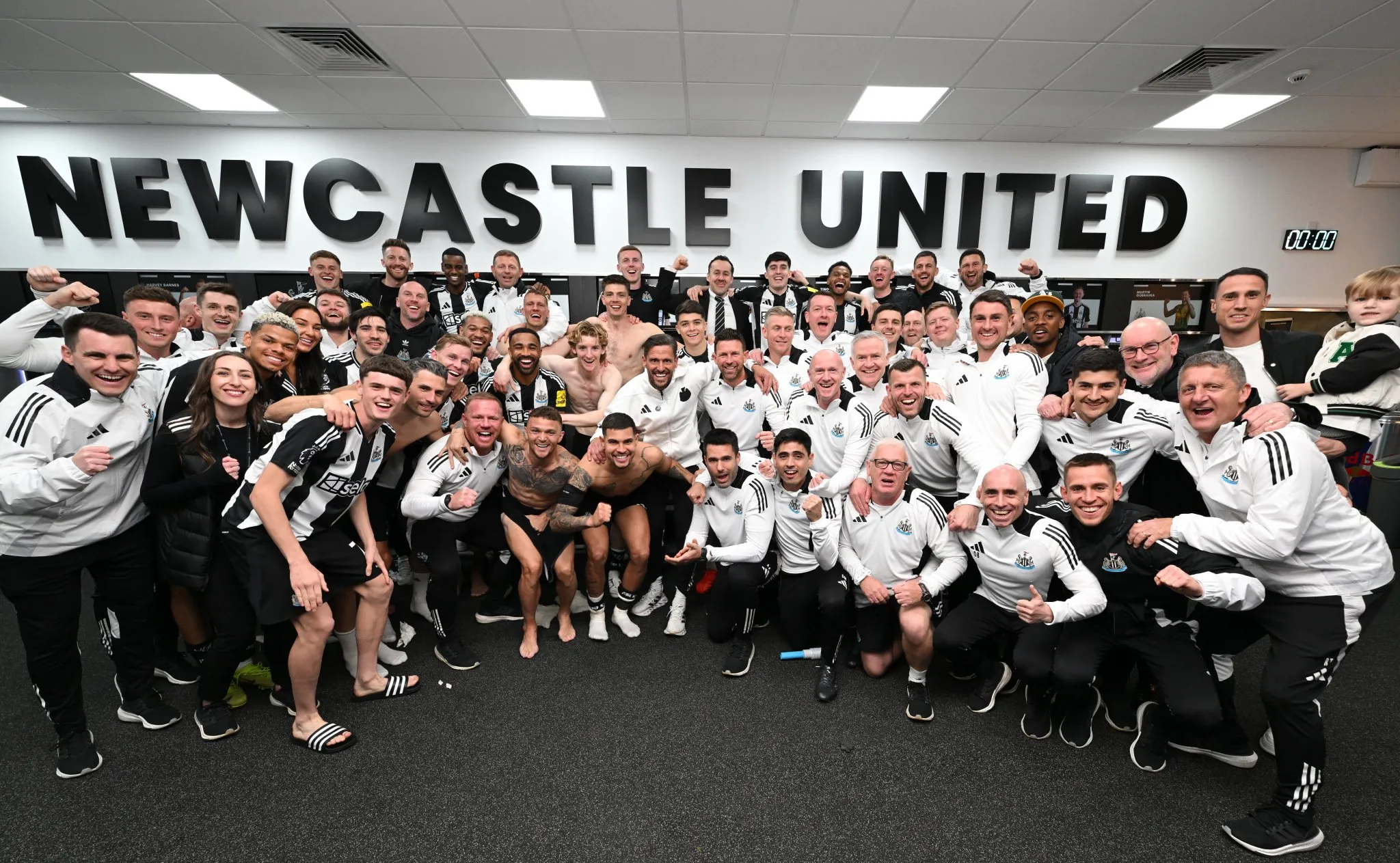 包含纽卡斯尔反击成功，重新振作的词条