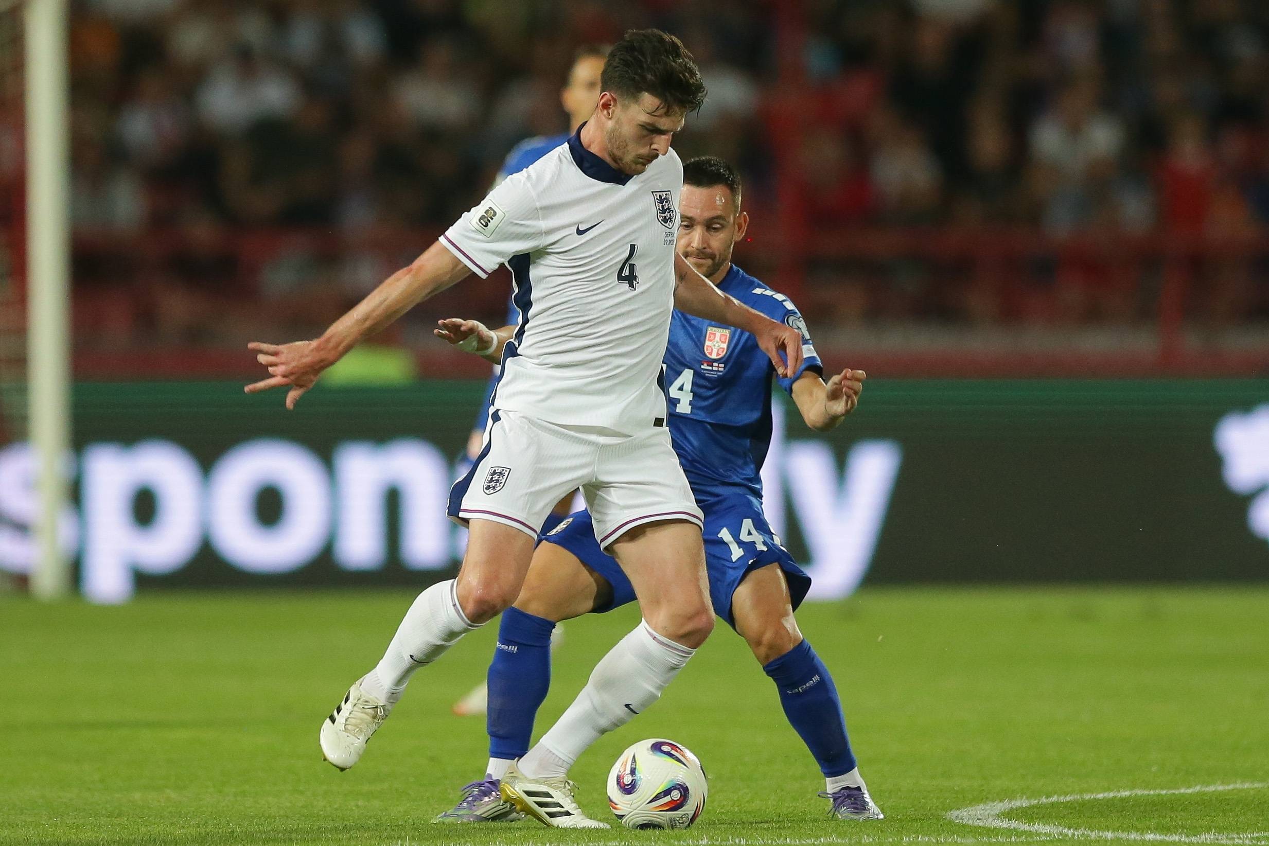 欧洲足球赛事不断精彩,塞尔维亚队走出低谷 欧洲足球赛事不断精彩,塞尔维亚队走出低谷