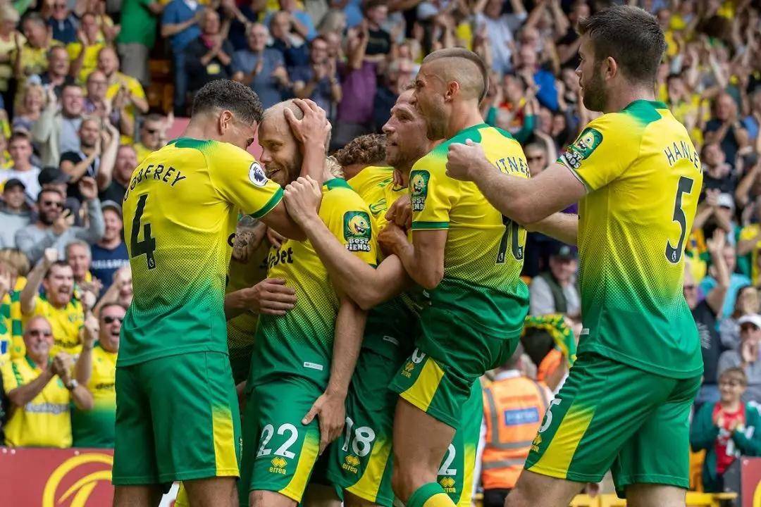 包含欧洲足球赛事热火朝天，喜怒哀乐尽显球场的词条