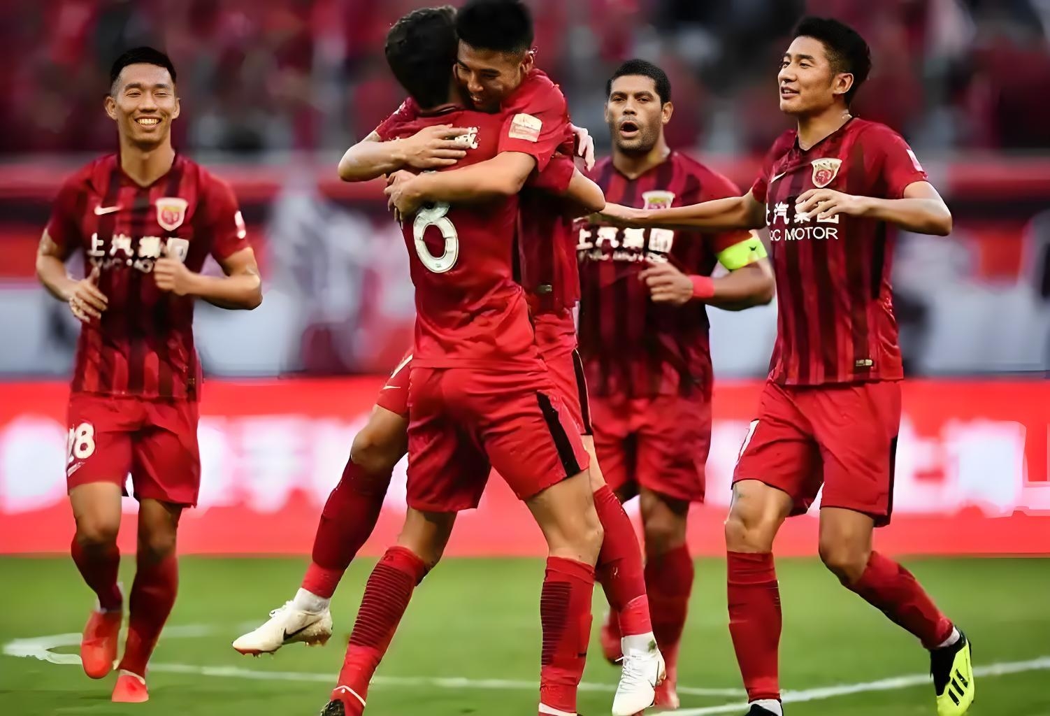 包含上海上港力克对手,豪取近10连胜的词条 包含上海上港力克对手,豪取近10连胜的词条