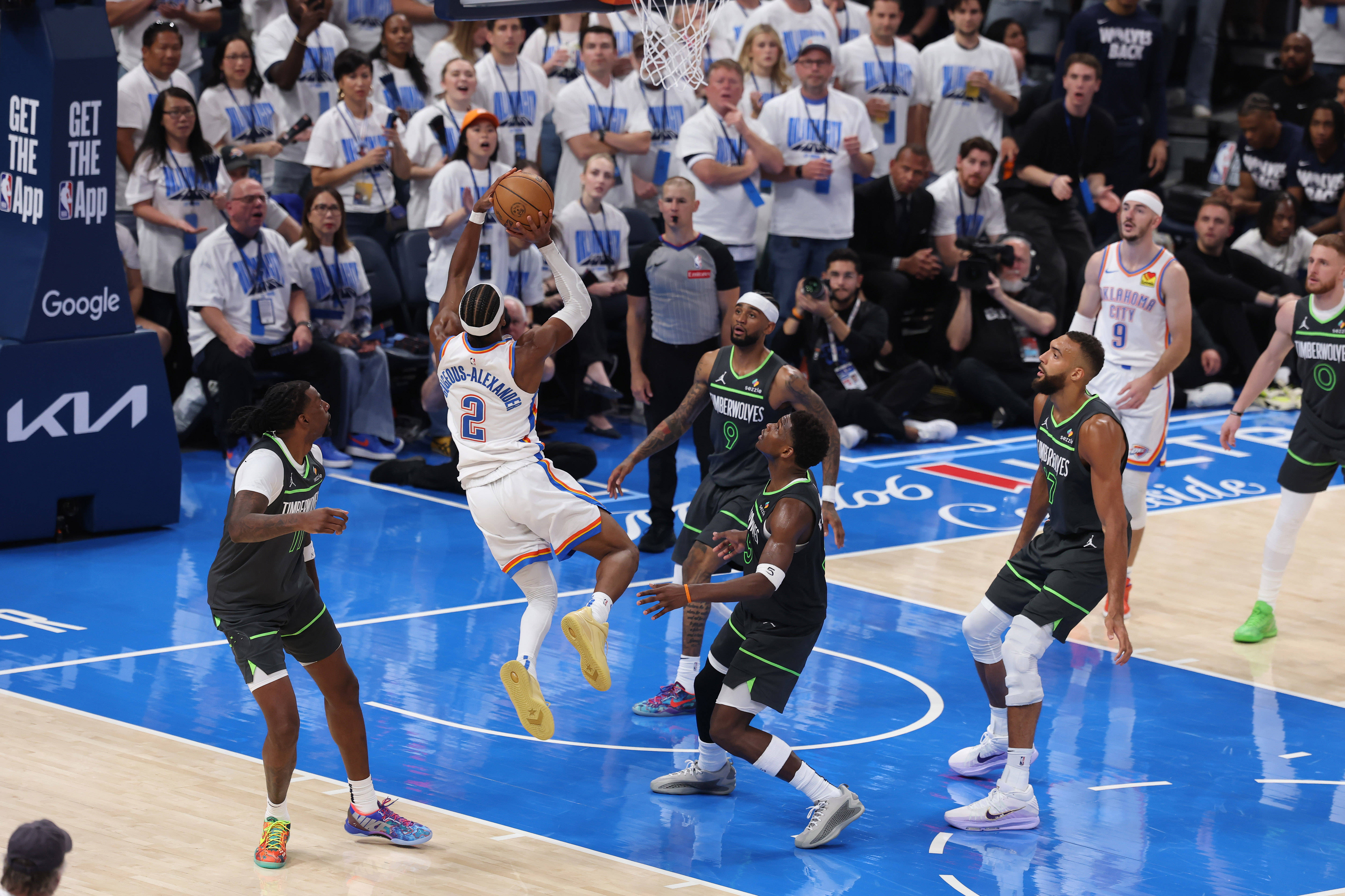 森林狼遭遇困境，鲍尔局势尴尬帮助球队斩获胜利的简单介绍