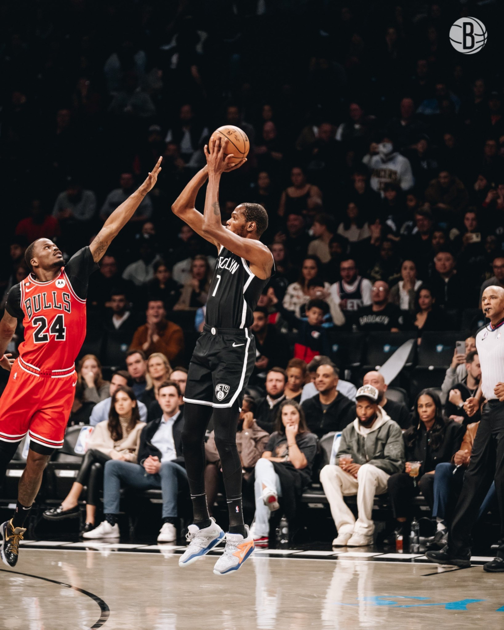 篮网鏖战灰熊,拉文统治全场的简单介绍 篮网鏖战灰熊,拉文统治全场的简单介绍