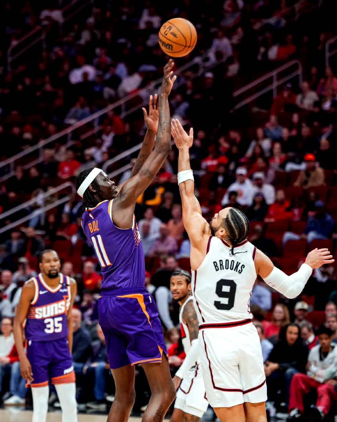 篮网鏖战灰熊,拉文统治全场的简单介绍 篮网鏖战灰熊,拉文统治全场的简单介绍